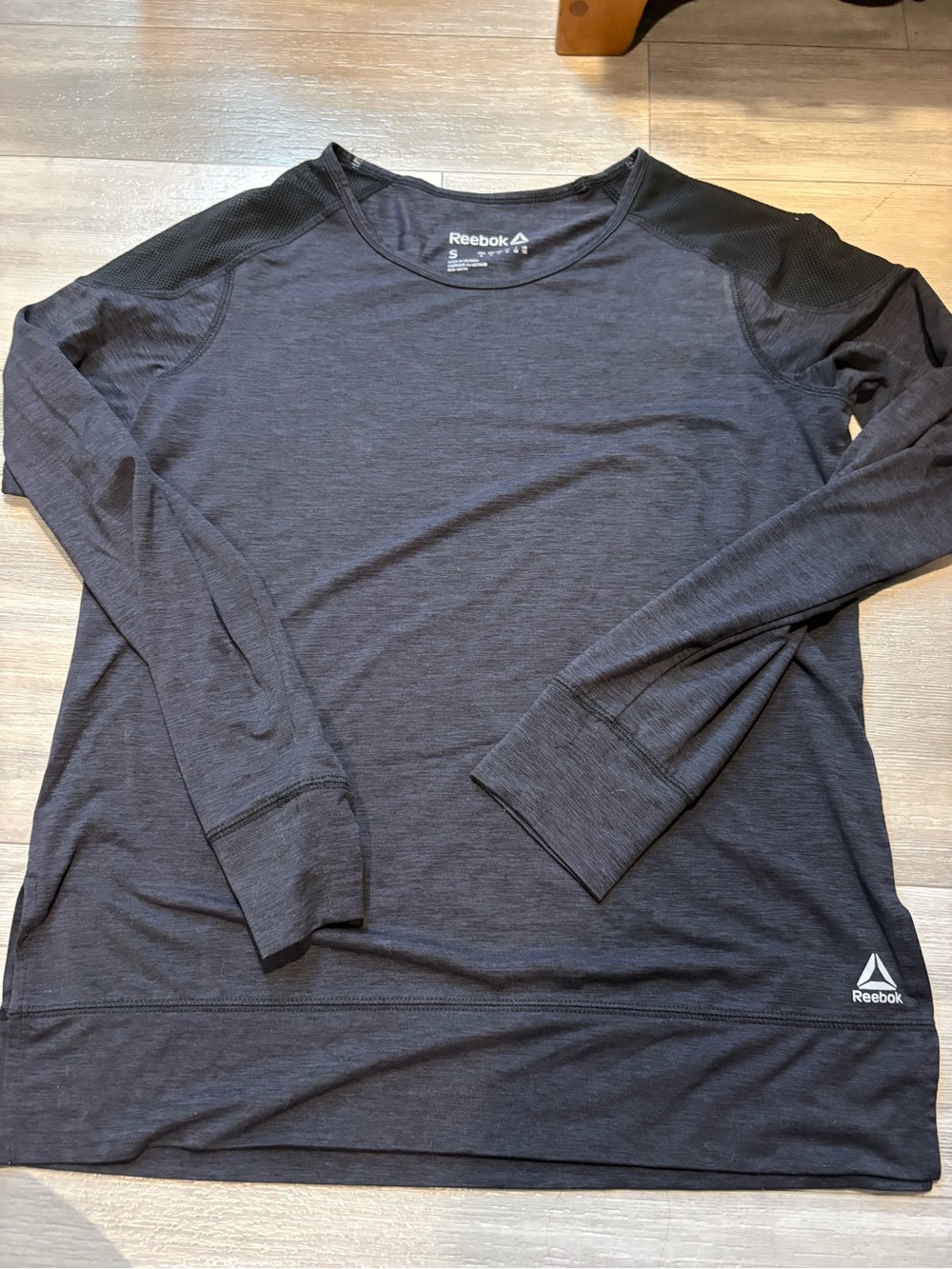 Reebok Men’s Long Sleeve Athletic Tee — Black